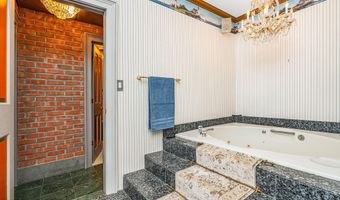 2 Ash Grove Pl 4, Albany, NY 12202