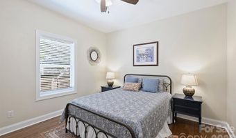 1617 Hawthorne Ln, Charlotte, NC 28205