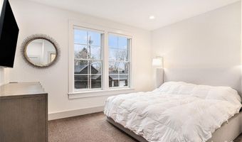 7277 Schoolhouse Dr SE 6, Ada, MI 49301