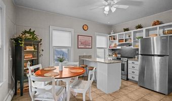 48 Constitution St 1, Bristol, RI 02809