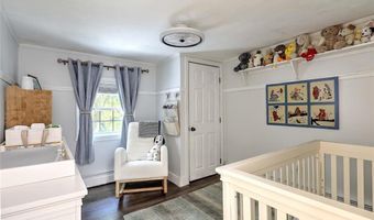 1216 E Main Rd, Middletown, RI 02842