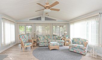 19 ANCHOR WAY Dr, Berlin, MD 21811