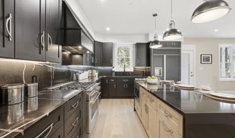 5047 MACARTHUR Blvd NW, Washington, DC 20016