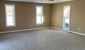 14096 Mitchell Ct, Basehor, KS 66007