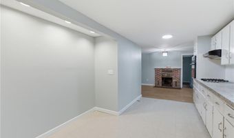 38 Franklin St, East Providence, RI 02915