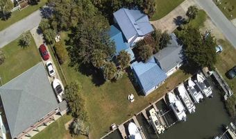 319 Old Causeway Rd, Atlantic Beach, NC 28512
