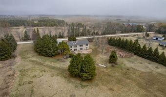 E7009 Jackson Rd, Algoma, WI 54201