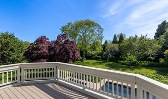 24 Sarahs Path, Amagansett, NY 11930