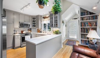 23 Spring St, Chester, CT 06412