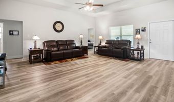 6285 Emerald Lk Dr, Biloxi, MS 39532