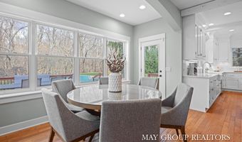 5254 Canyon River Dr NE, Ada, MI 49301