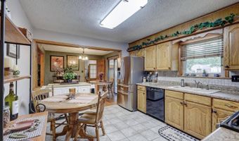 3050 Gaineswood Ave, Baxter Springs, KS 66713