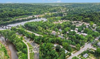 541 Long Shore Dr, Ann Arbor, MI 48105