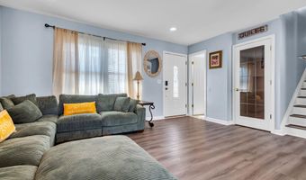 1233 Pacific Ave, Beachwood, NJ 08722