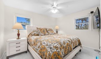 113 S 5th Ave, Brandon, SD 57005