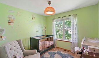 2869 Larkspur Ln, Fitchburg, WI 53711