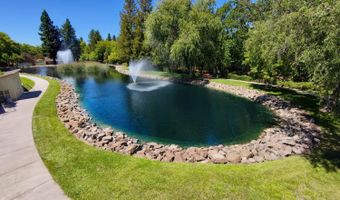 2318 Lakeview Dr, Santa Rosa, CA 95405