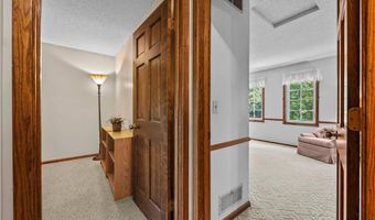 1724 Chatham Ave, Arden Hills, MN 55112