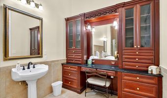 1611 Glenn Swetman St, Biloxi, MS 39530