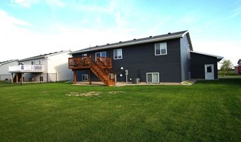 1127 NE 32nd Ave, Aberdeen, SD 57401