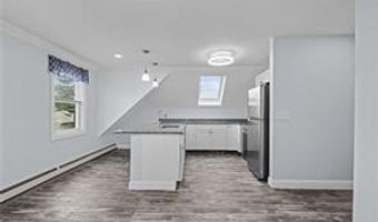 17 Selkirk Rd Rd 3, Cranston, RI 02905
