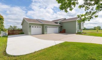 328 Ruhe Ln, Box Elder, SD 57719