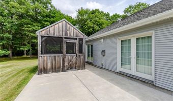 167 Cranberry Ridge Rd, Glocester, RI 02857
