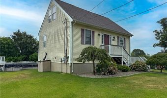 2 Beatrice Ln, Bristol, RI 02809