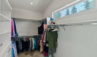 3055 NW Tharp Ave, Bend, OR 97703