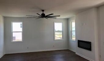 575 Midsummer St #211, Aberdeen, NC 28315