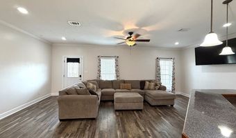 93 Oak Forrest Dr, Adel, GA 31620