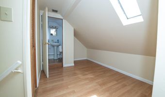 12 Jase Ct, Albany, NY 12208