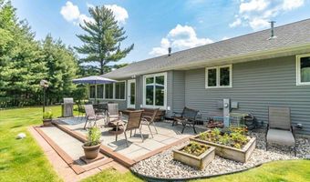 6331 ARBUTUS Dr, Wisconsin Rapids, WI 54494
