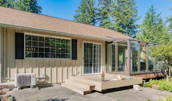 351 E Mountain View Dr, Allyn, WA 98524