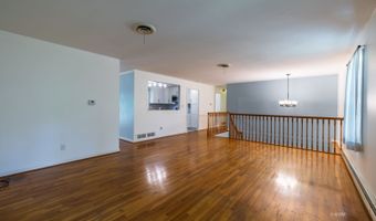 49 Canterbury Dr, Athens, OH 45701