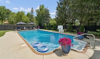 4232 N TERRAVIEW Dr, Appleton, WI 54913