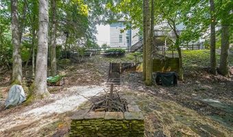 633 Wexford Ct, Acworth, GA 30102