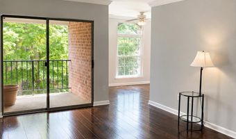 3300 WOODBURN VILLAGE Dr 31, Annandale, VA 22003