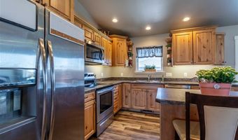 3207 Hardpan Ave, Cody, WY 82414