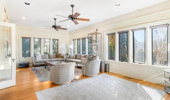 26 Sheridan Rd, Asheville, NC 28803