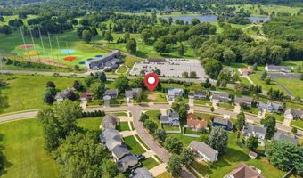 2238 Canterbury Cir, Akron, OH 44319