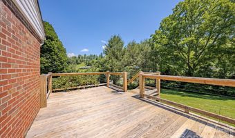 2150 Nc 80 Hwy, Bakersville, NC 28705