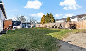 70 Pettee Ave, North Kingstown, RI 02852