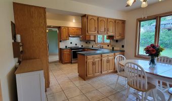 715 S Dodge St, Algona, IA 50511