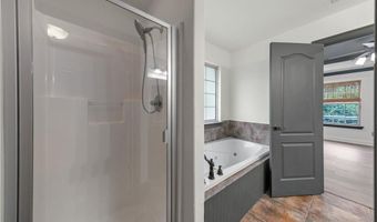 3 Rhonda Ln, Bella Vista, AR 72715