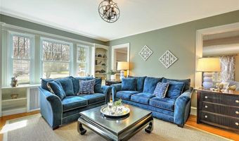 32 Chapin Rd, Barrington, RI 02806