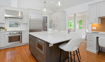 3 Andrews Dr, Darien, CT 06820
