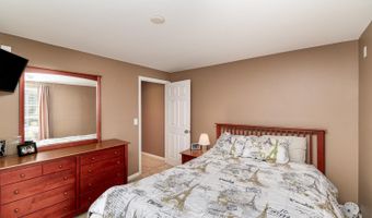 5660 Miss Royal Pass Dr, Miami, OH 45140