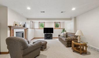 2917 E FALLCREEK Ln, Appleton, WI 54913