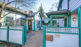 19 Gresham St, Ashland, OR 97520